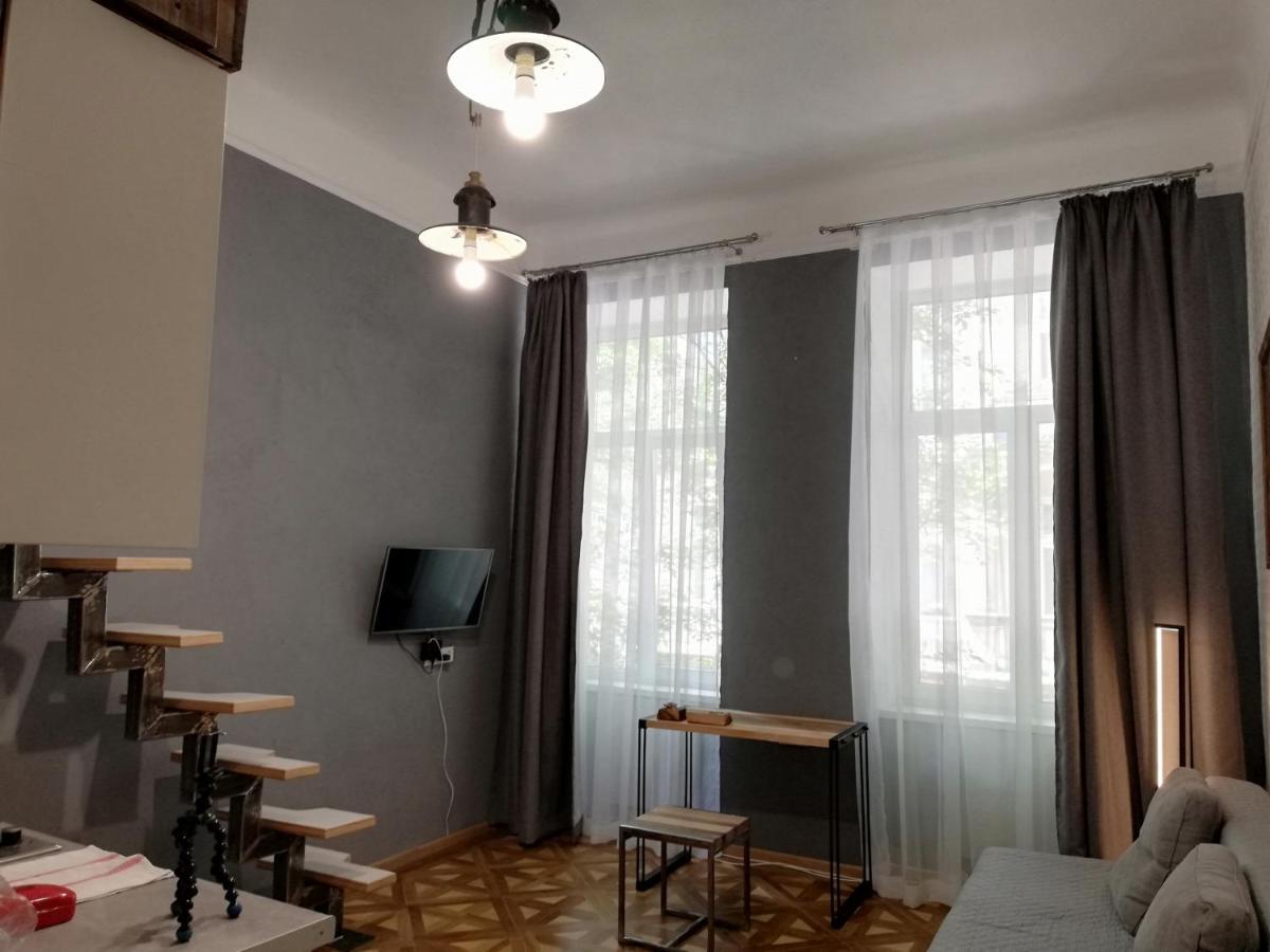 Квартира Лофт 2 Во Львове Esterno foto